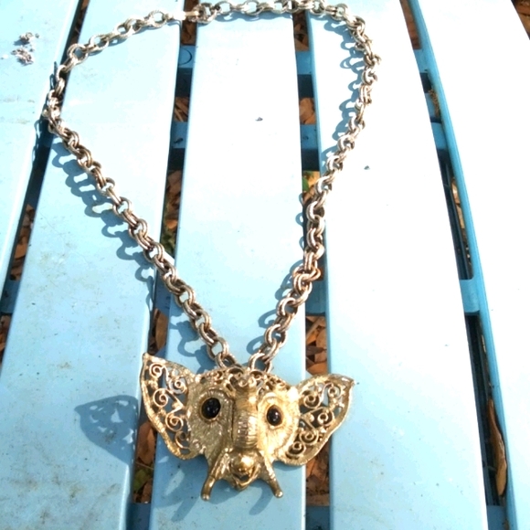 Vintage Elephant Pendant Necklace - Picture 2 of 3